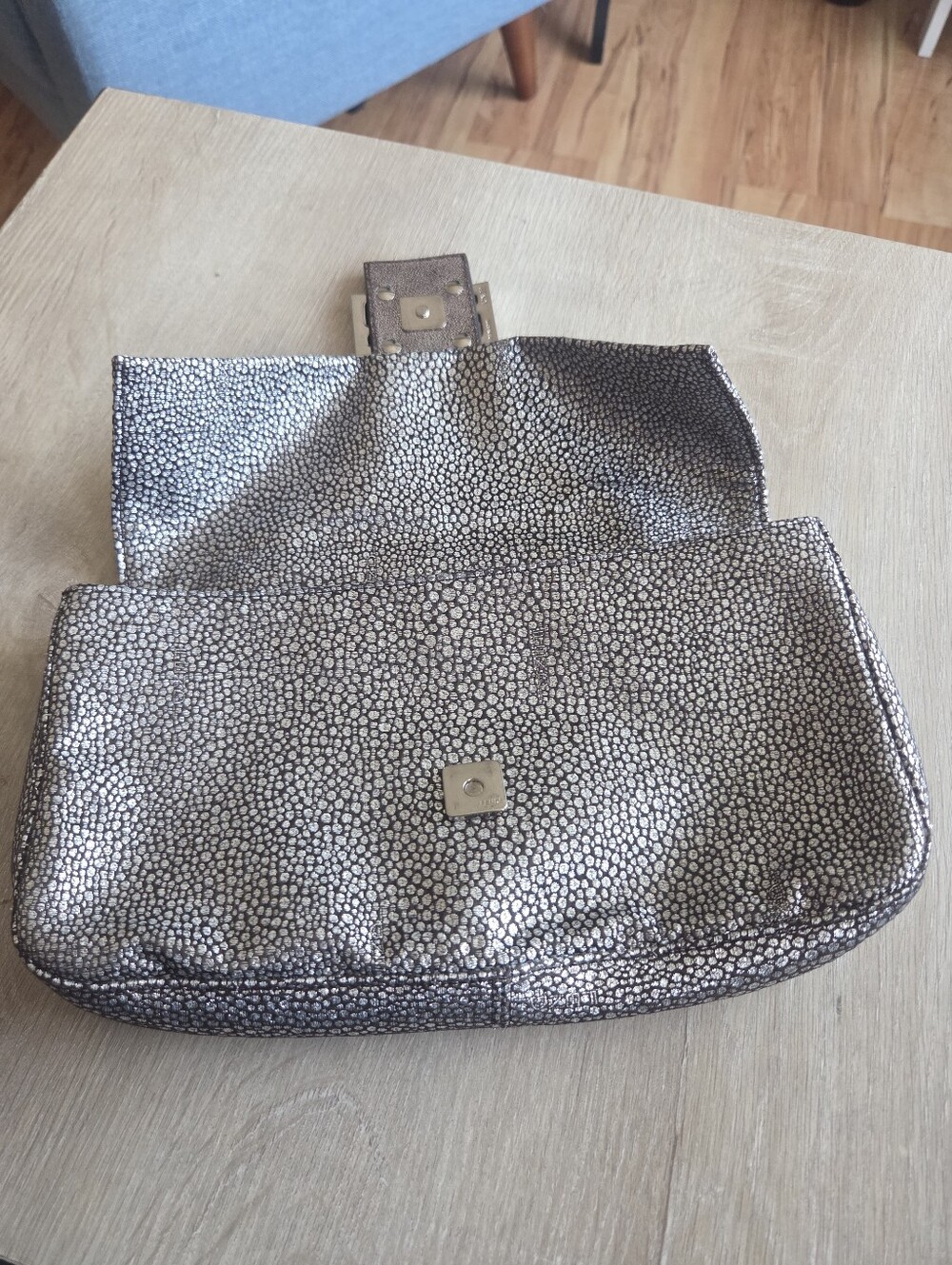 Authentic Vintage Fendi Metallic Crystal Baguette Clutch + Fendi Mirror Bundle - Picture 11 of 16